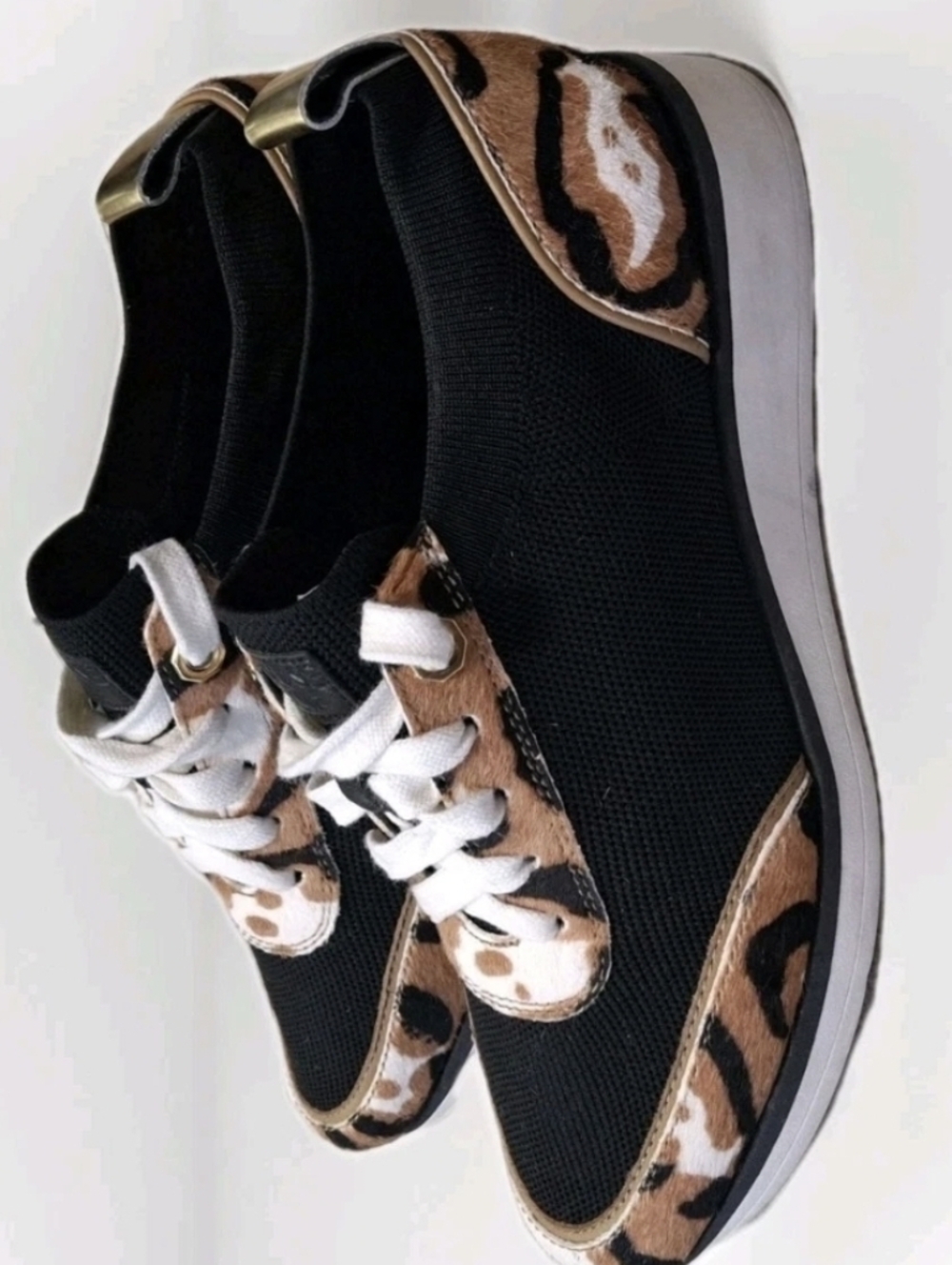 Louise et Cie Bayard3 Sneakers Women’s 7.5 Leopard Cow Hair Lace Up Casual Shoes - Picture 4 of 9
